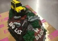 Tort w kształcie terenówki
