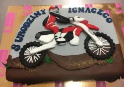 Tort z motorem