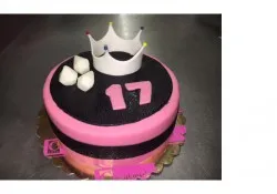 Tort na 17 urodziny