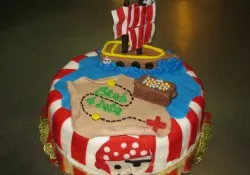 Tort w kształcie wyspy skarb&oacute;w