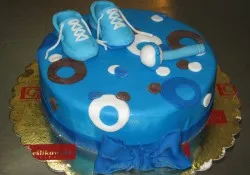 Tort na chrzest z bucikami