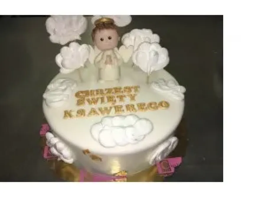 Tort na chrzest z aniołkiem