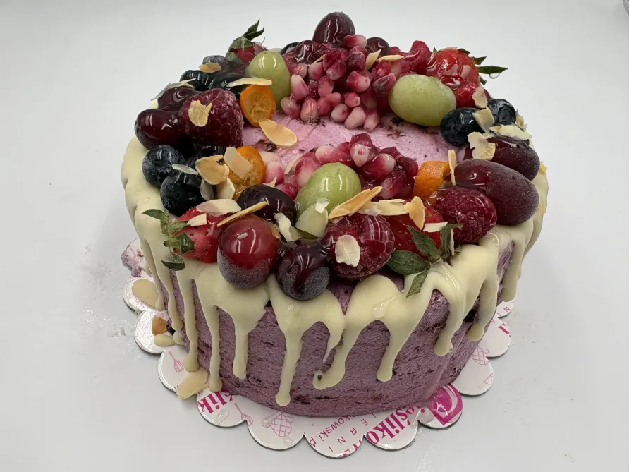 Tort śmietanowo Jagodowy