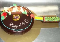 Tort z kwiatkami