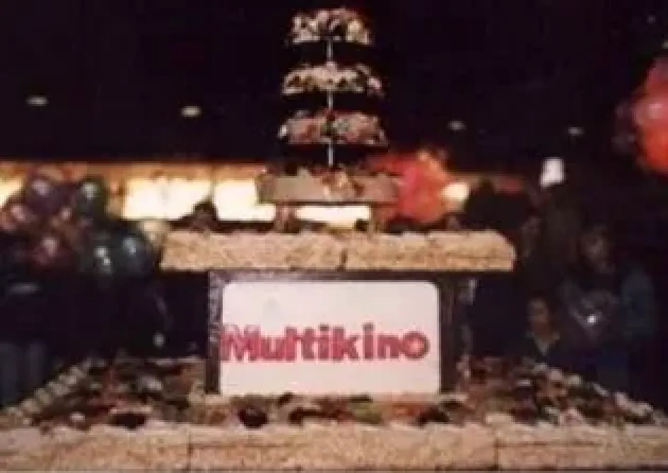 Tort firmowy Multikino