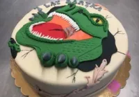 Tort z dinozaurem