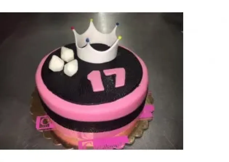 Tort na 17 urodziny