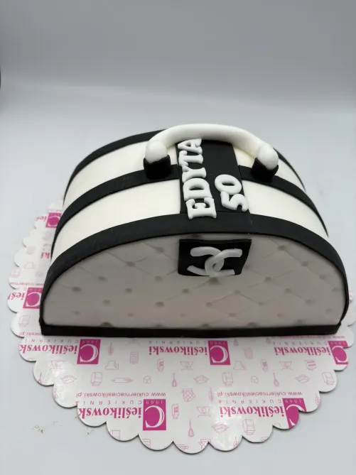 Tort w kształcie torebki Chanel