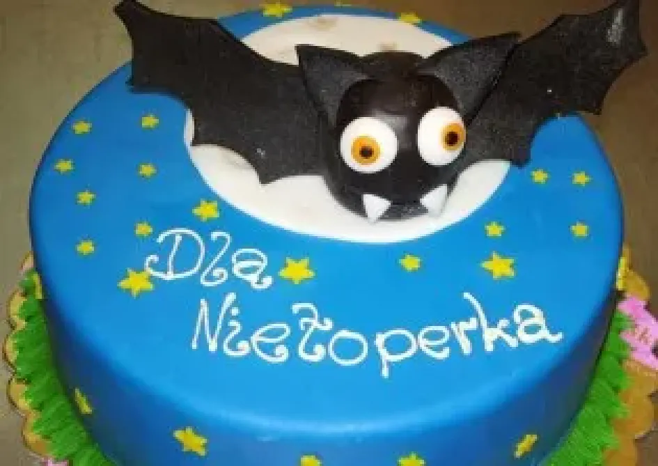 Tort z nietoperzem