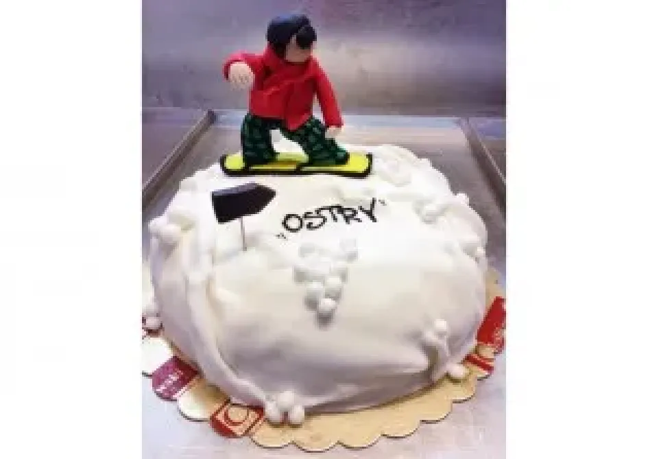 Tort w kształcie snowboardzisty
