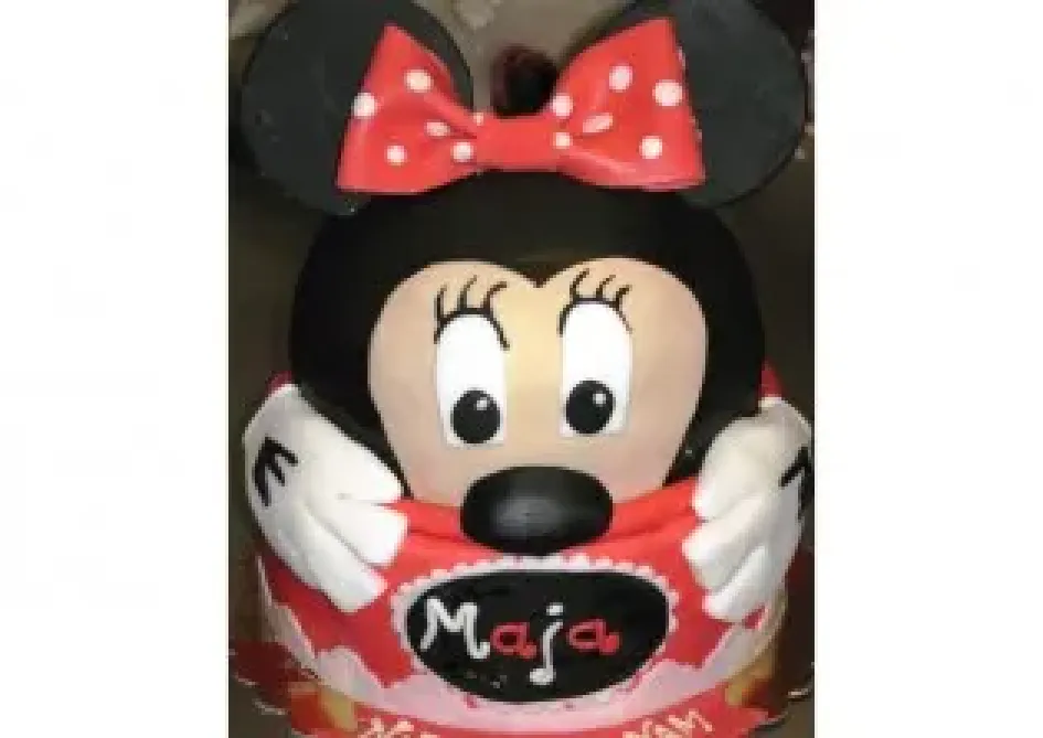Tort w kształcie Myszki Minnie