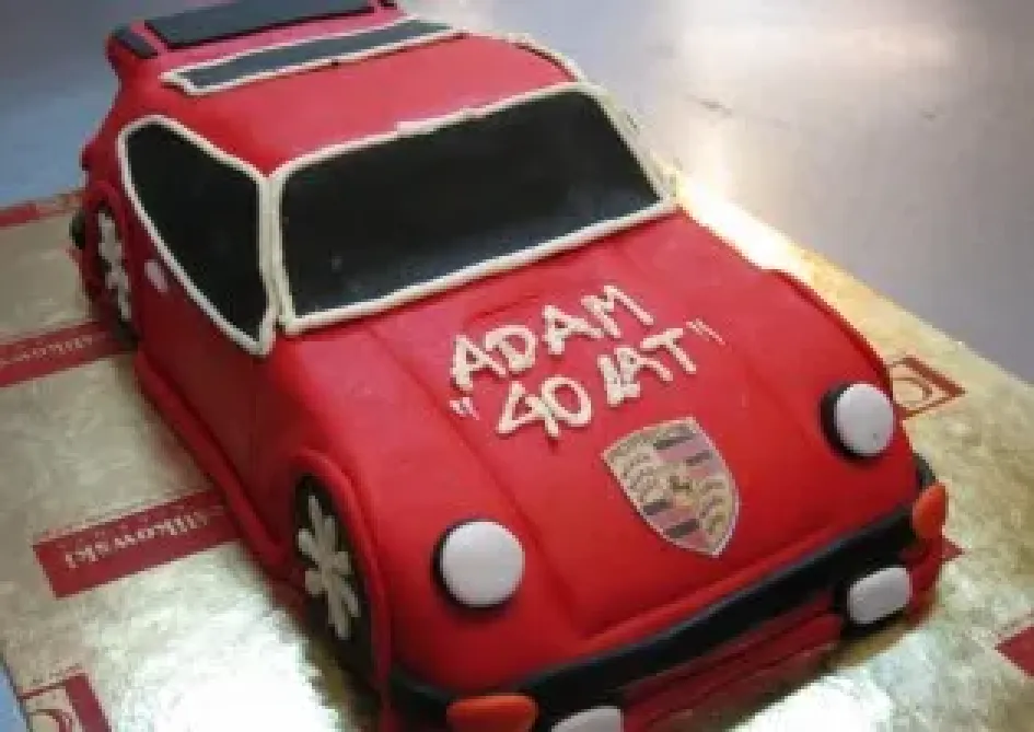 Tort w kształcie samochodu Porsche
