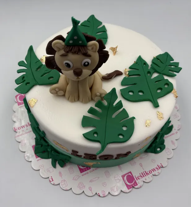 tort z figurka lwa