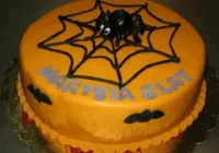 Tort Halloweenowy z pająkiem