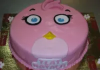 Tort w kształcie Stelli z Angry Birds